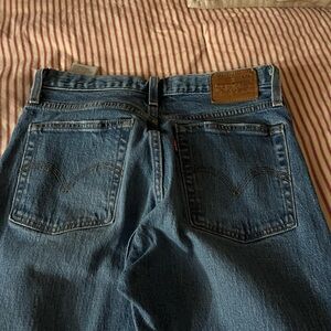 Womens Levi’s